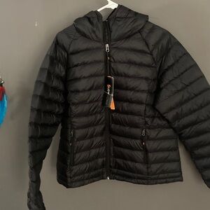 Slow down NWT size large light weight black hooded puffer jacket no flaws
